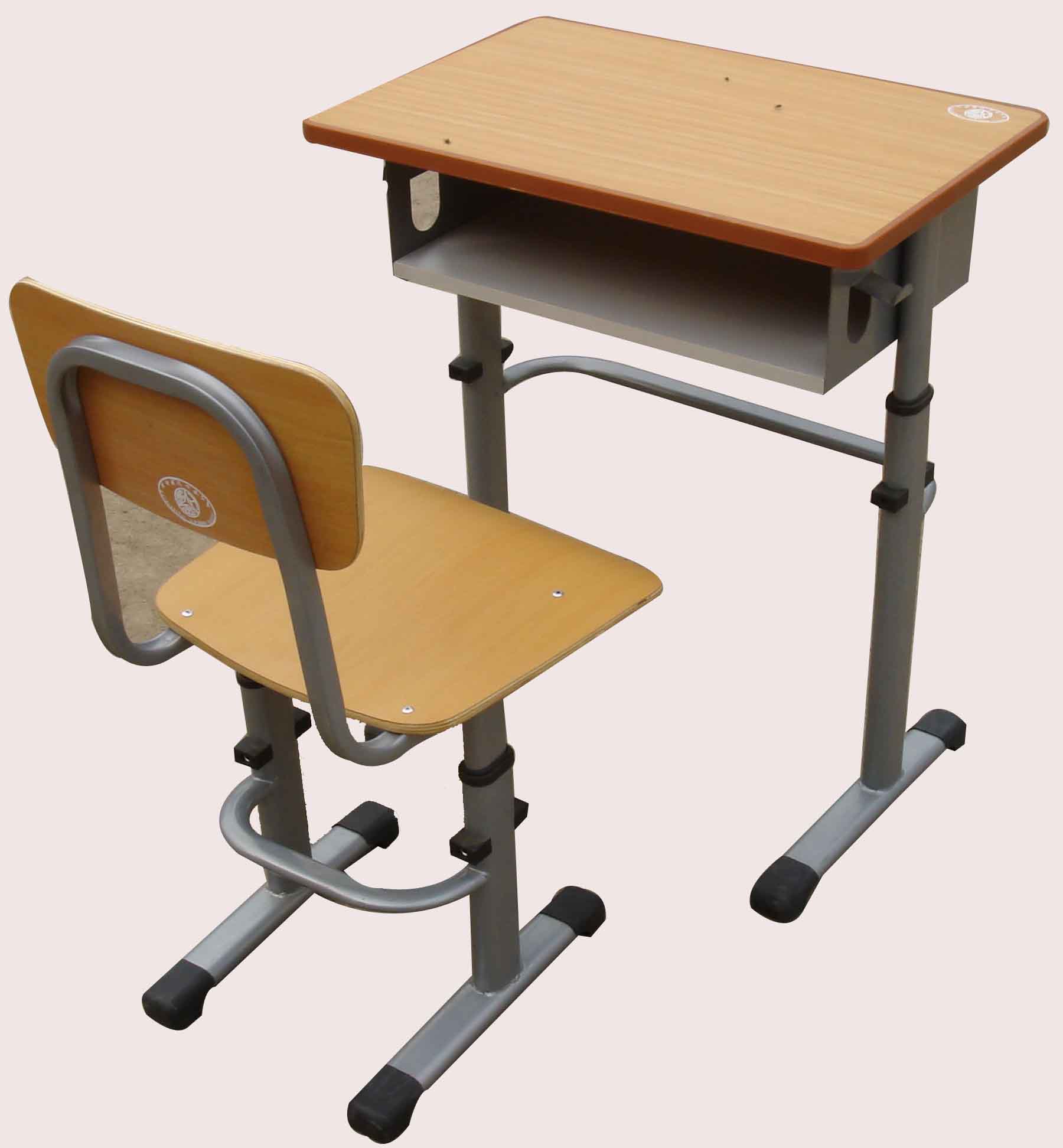 课桌椅正面图片